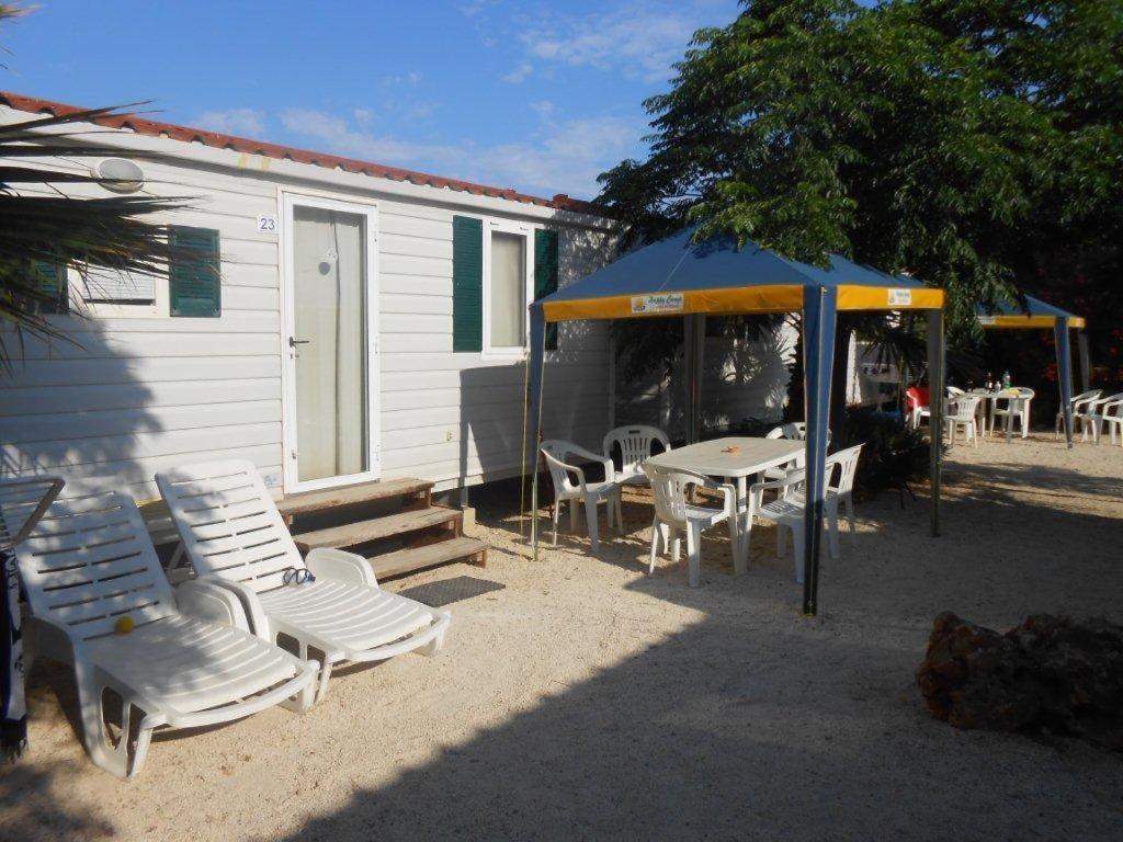 Happy Camp Mobile Homes In El-Bahira Camping Village San Vito Lo Capo Buitenkant foto