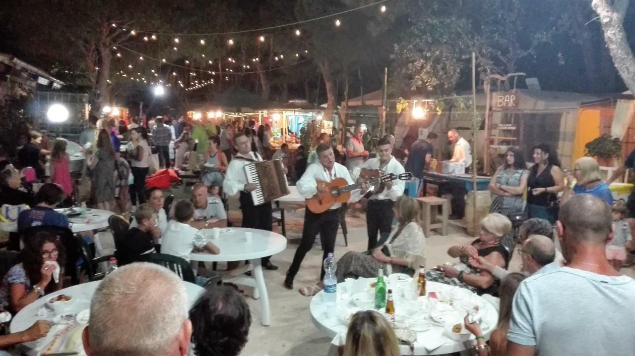 Happy Camp Mobile Homes In El-Bahira Camping Village San Vito Lo Capo Buitenkant foto